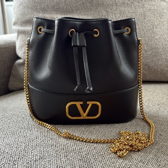 Valentino Garavani Handbags - Valentino AUTH MINI BUCKET BAG IN NAPPA WITH VLOGO SIGNATURE CHAIN EUC